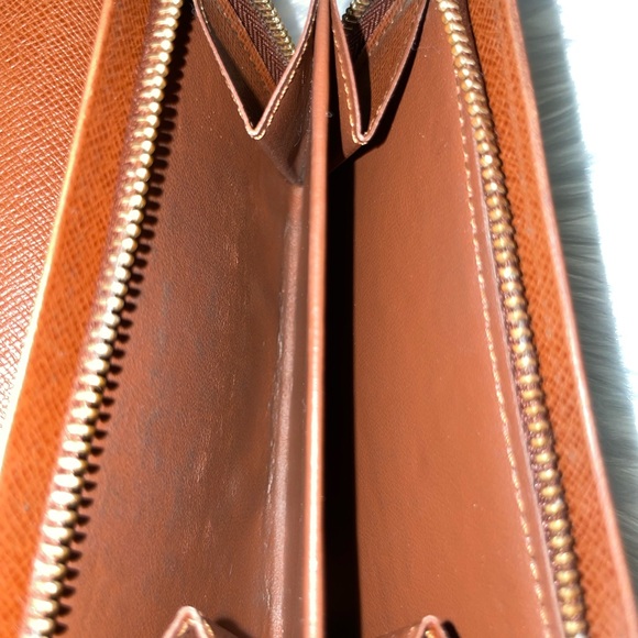 LOUIS VUITTON BIFOLD MONOGRAM WALLET - Picture 11 of 16